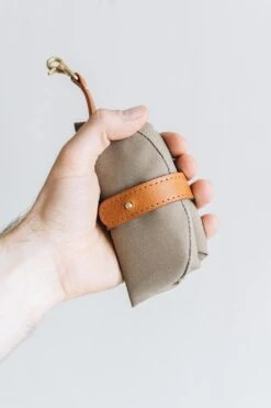 Bol De Voyage Pour Chien Pliable Melo Band & Roll -Hariet & Rosie Melobigtan 540x 2302b2d6 bf15 4f54 b89e bb9efa59b972