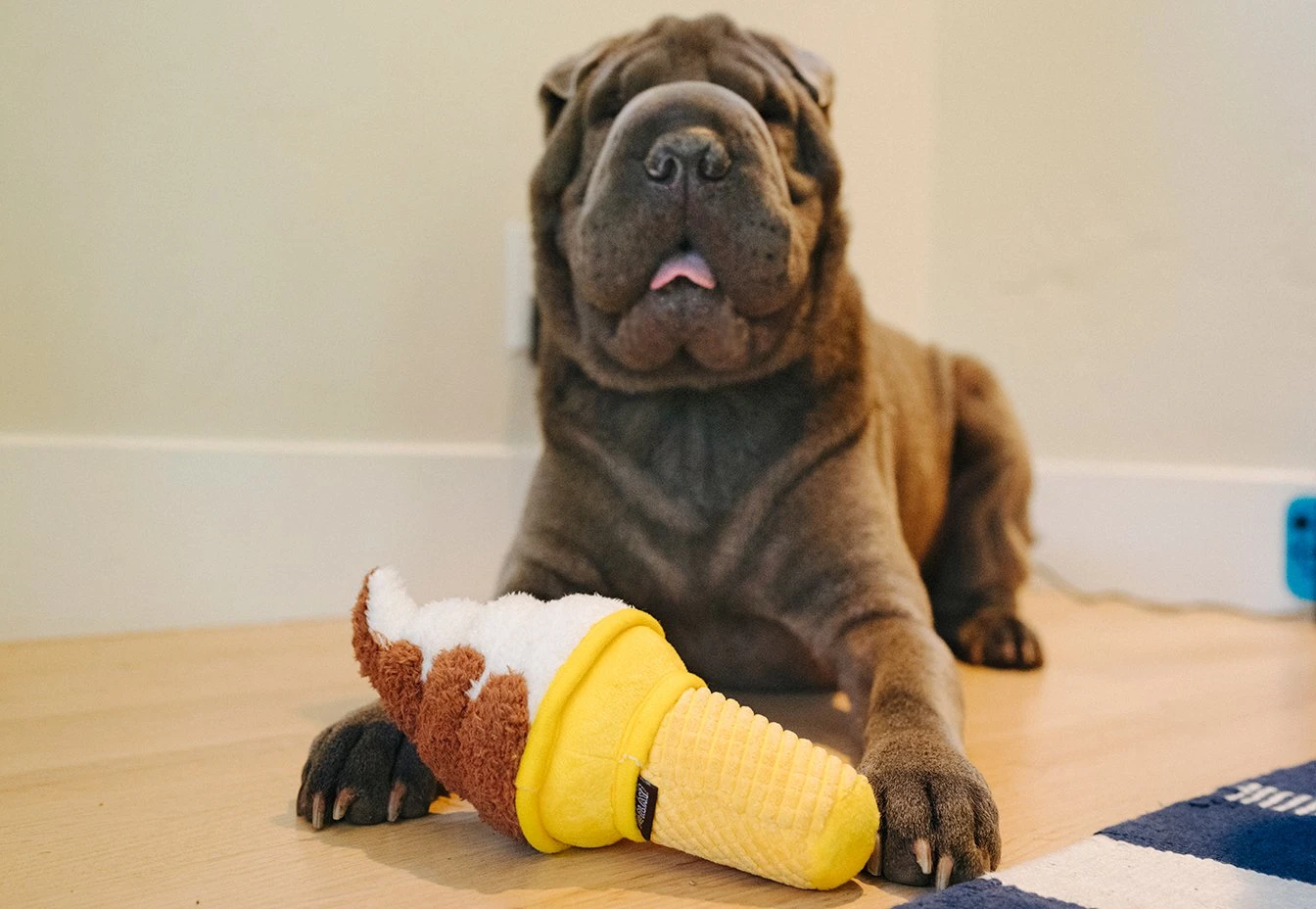 PLAY Peluche Crème Glacée 4 PLAY Peluche Crème Glacée – Image 2