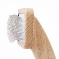 Brosse Lissante Poils Longs Lila Loves It -Hariet & Rosie Slicker Seitenansicht 750x750 1 642x642 1