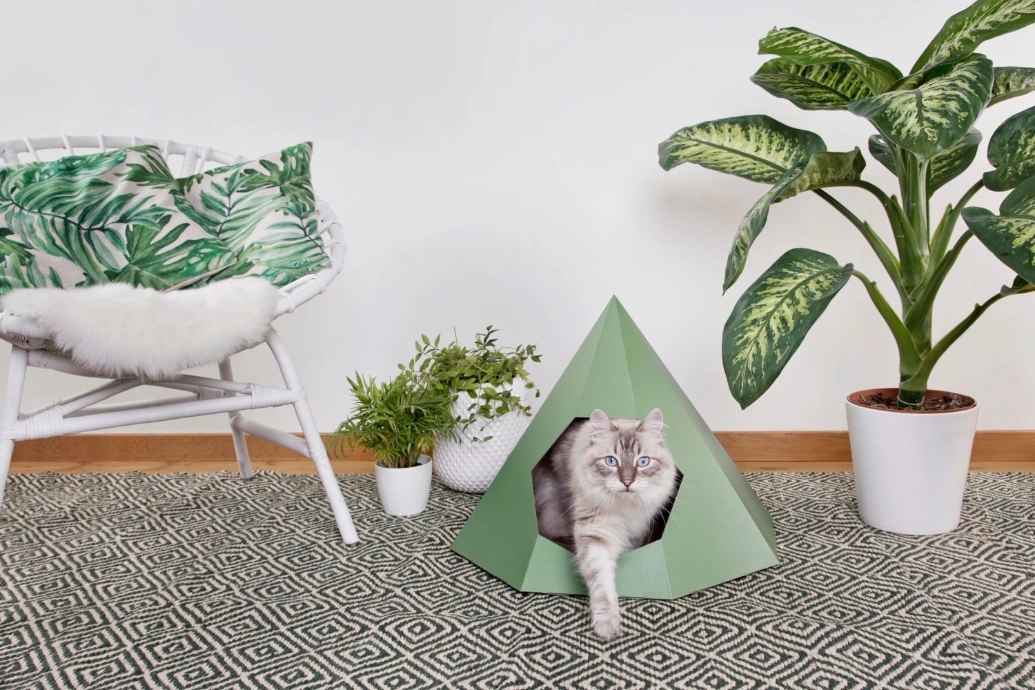Tipi Pour Chat Design En Carton Recyclé (3 Couleurs) 4 Tipi Pour Chat Design En Carton Recyclé (3 Couleurs) – Image 2