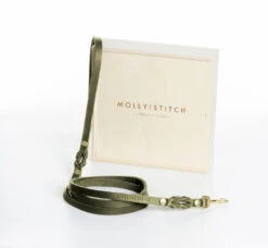 Laisse Pour Chien En Cuir Souple Simple (8 Couleurs) 26 Laisse Pour Chien En Cuir Souple Simple (8 Couleurs) -Hariet & Rosie leather sport 140 olive