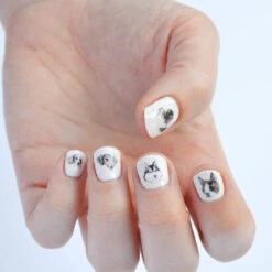 Stickers Autocollant Pour Ongle ~ Chien ~ 11 Stickers Autocollant Pour Ongle ~ Chien ~ -Hariet & Rosie original dog nail transfers